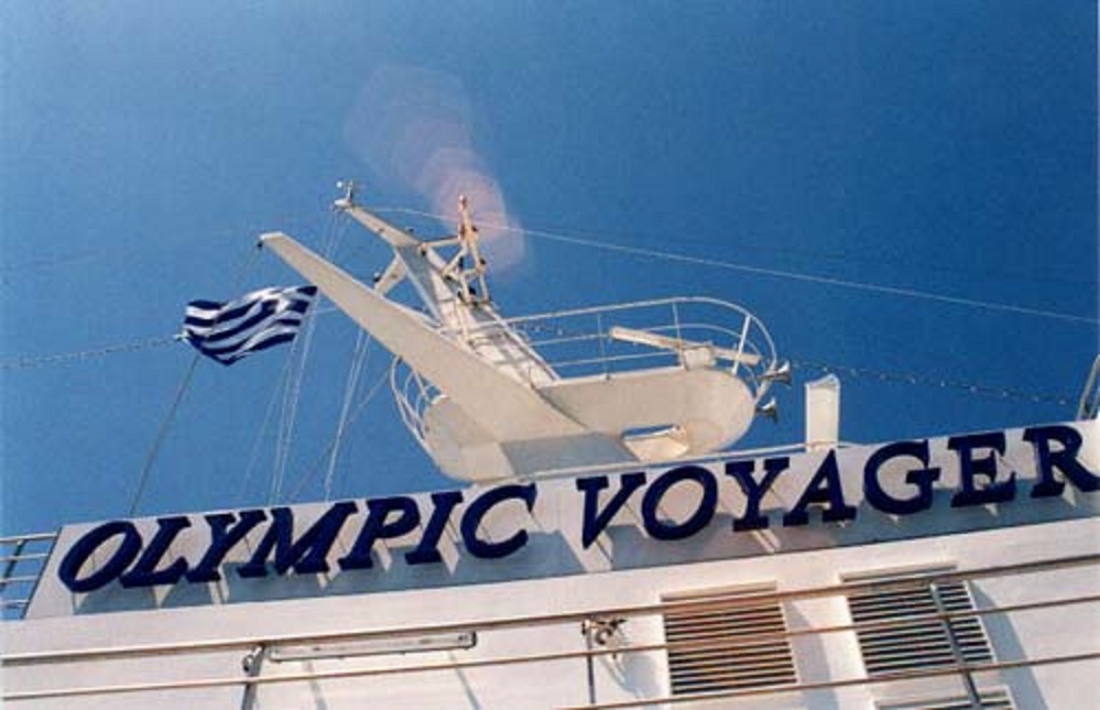 Die OLYMPIC VOYAGER trägt mit Stolz die Flagge ihres Heimatlandes